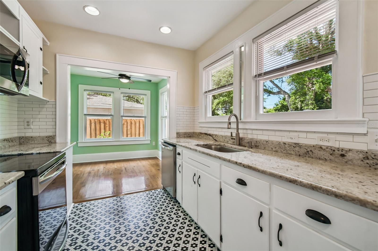 GROVE TERRACE, DUNEDIN, FL, 34698