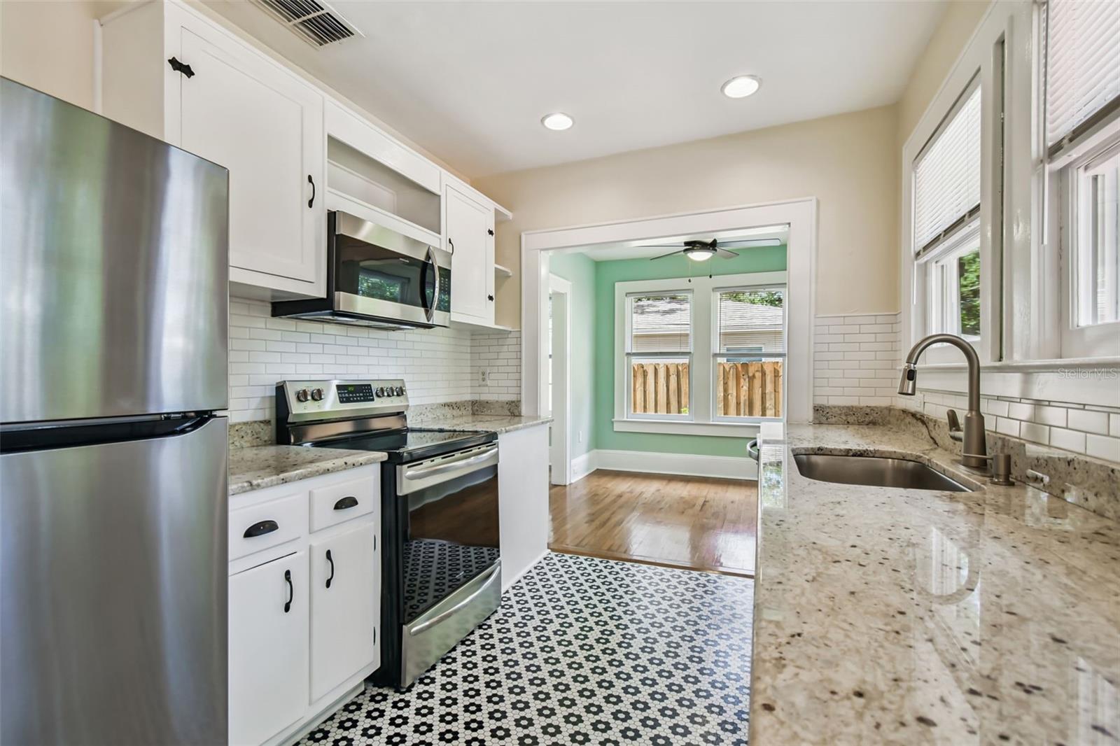 GROVE TERRACE, DUNEDIN, FL, 34698