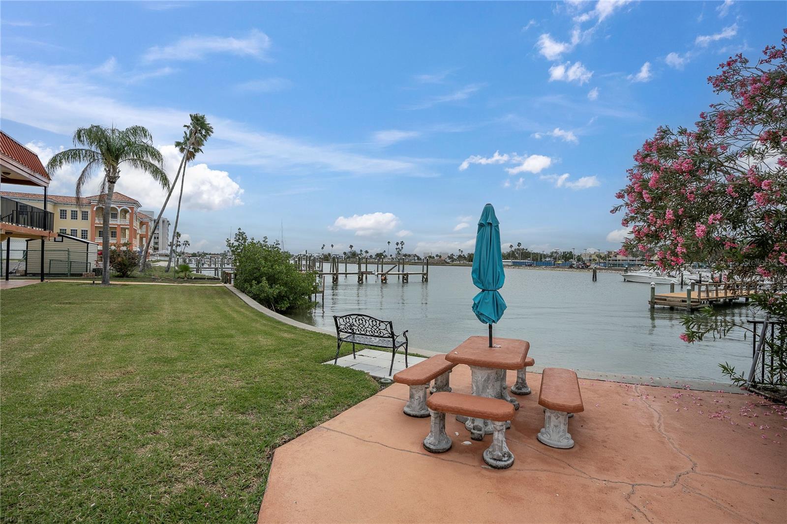 10365 PARADISE BLVD #4, TREASURE ISLAND, FL, 33706