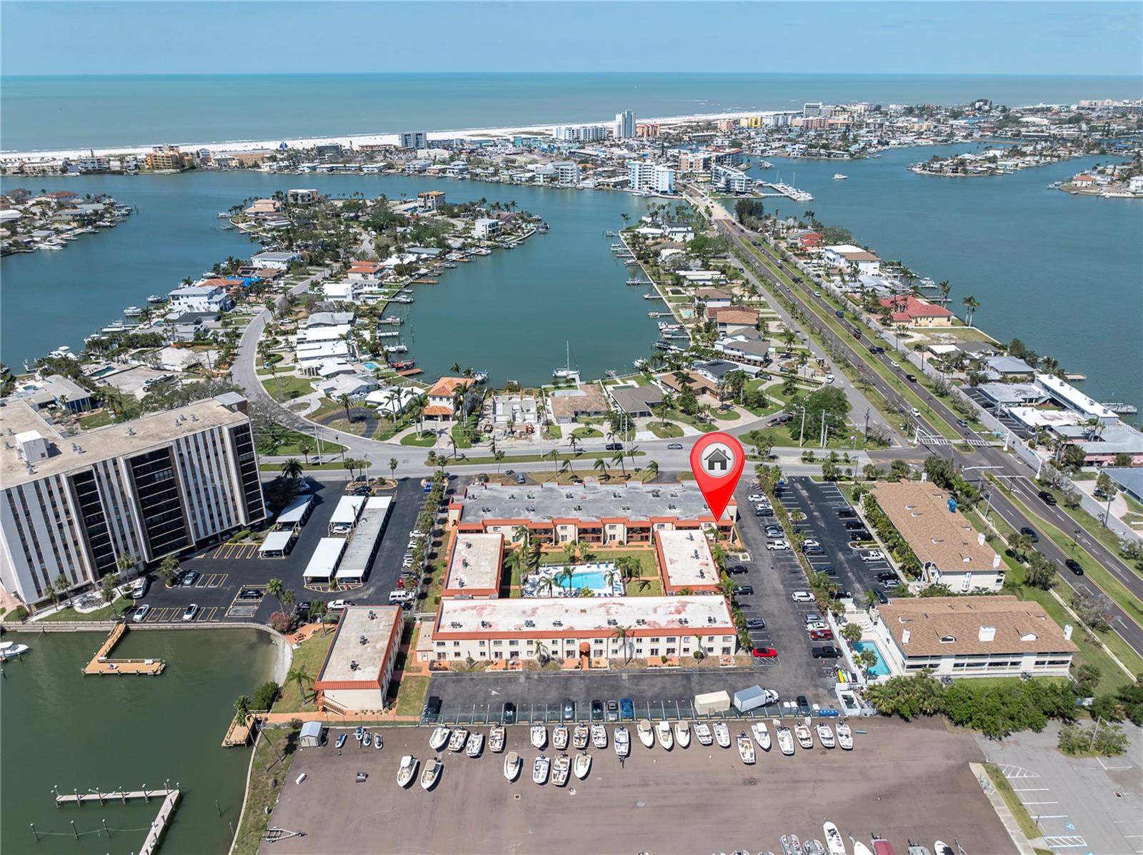 10365 PARADISE BLVD #4, TREASURE ISLAND, FL, 33706