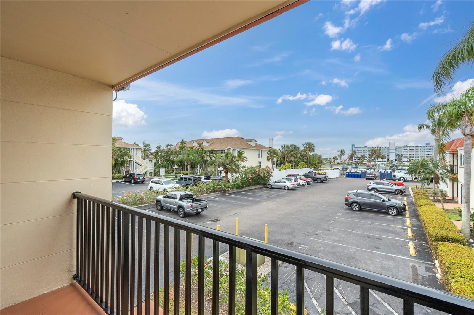 10365 PARADISE BLVD #4, TREASURE ISLAND, FL, 33706