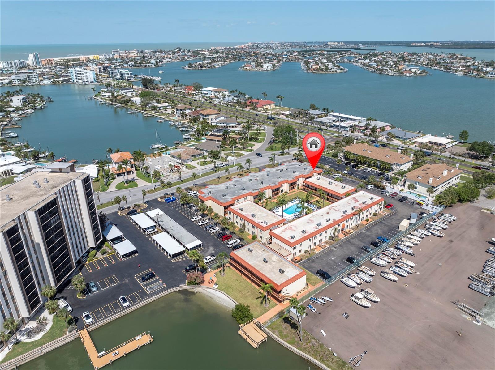 10365 PARADISE BLVD #4, TREASURE ISLAND, FL, 33706
