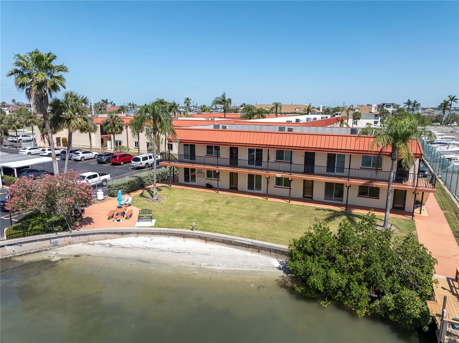 10365 PARADISE BLVD #4, TREASURE ISLAND, FL, 33706