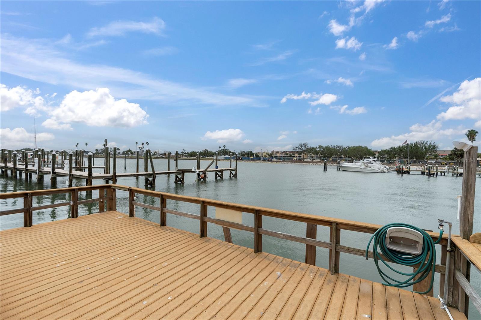10365 PARADISE BLVD #4, TREASURE ISLAND, FL, 33706