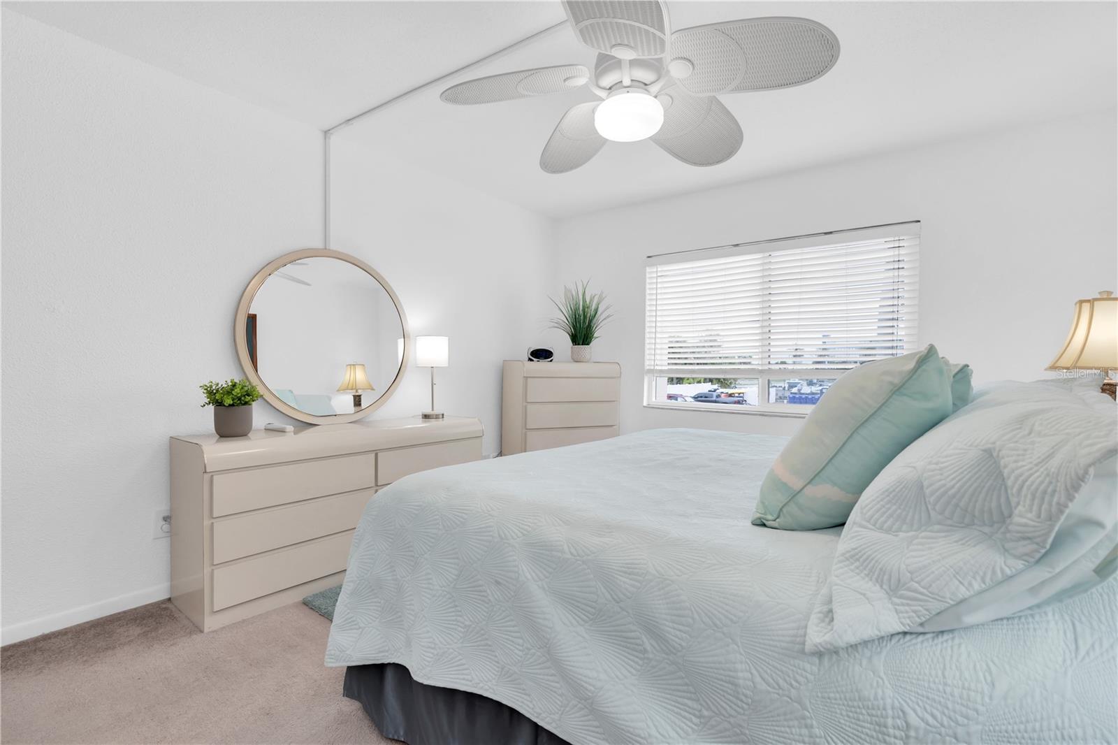 10365 PARADISE BLVD #4, TREASURE ISLAND, FL, 33706