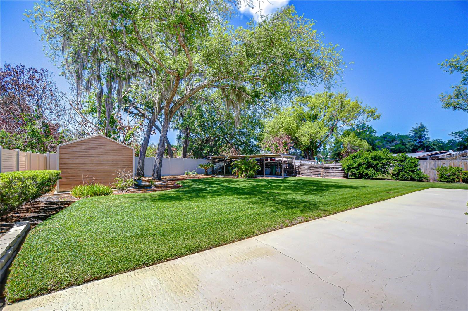 11912 RIVERHILLS DR, TAMPA, FL, 33617