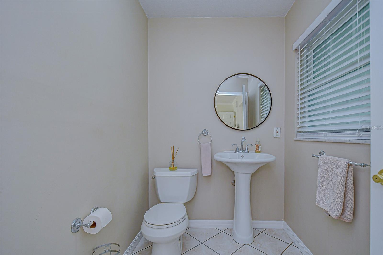 11912 RIVERHILLS DR, TAMPA, FL, 33617