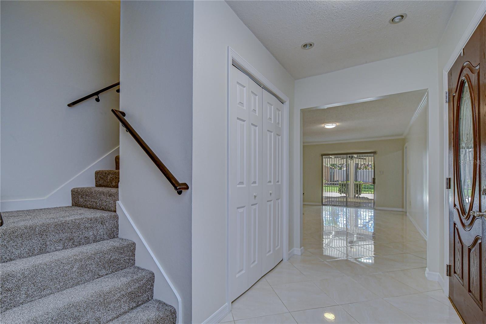 11912 RIVERHILLS DR, TAMPA, FL, 33617