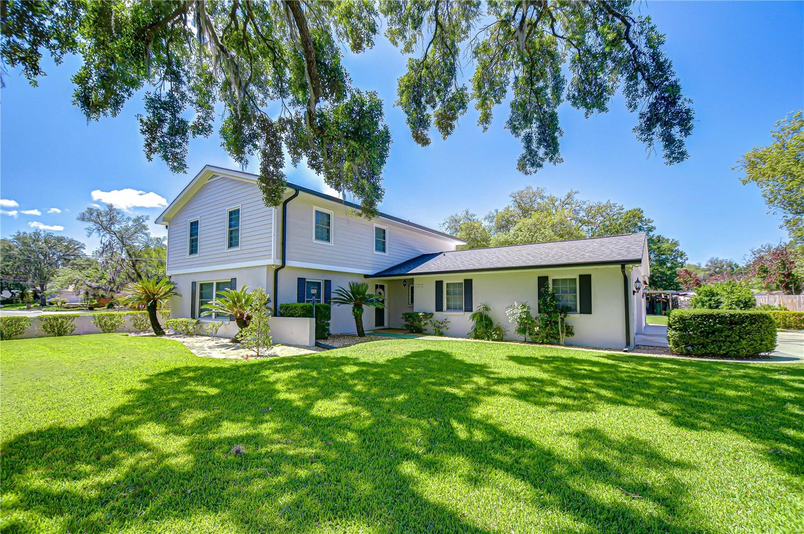11912 RIVERHILLS DR, TAMPA, FL, 33617