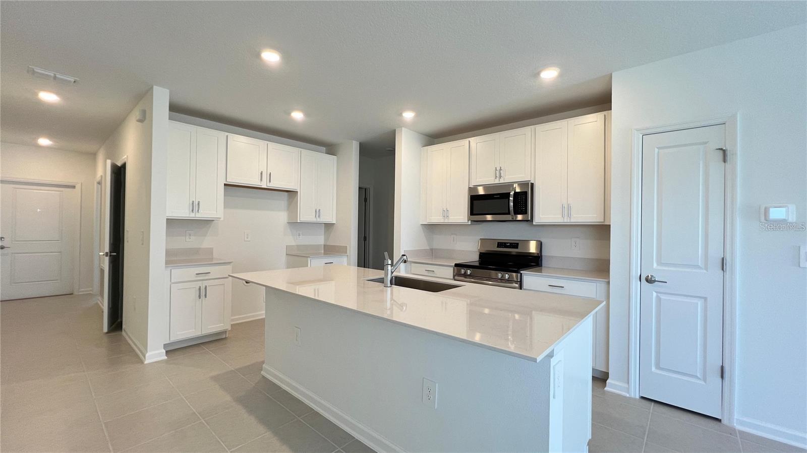 2892 TRANSFORMATION WAY, CLERMONT, FL, 34714