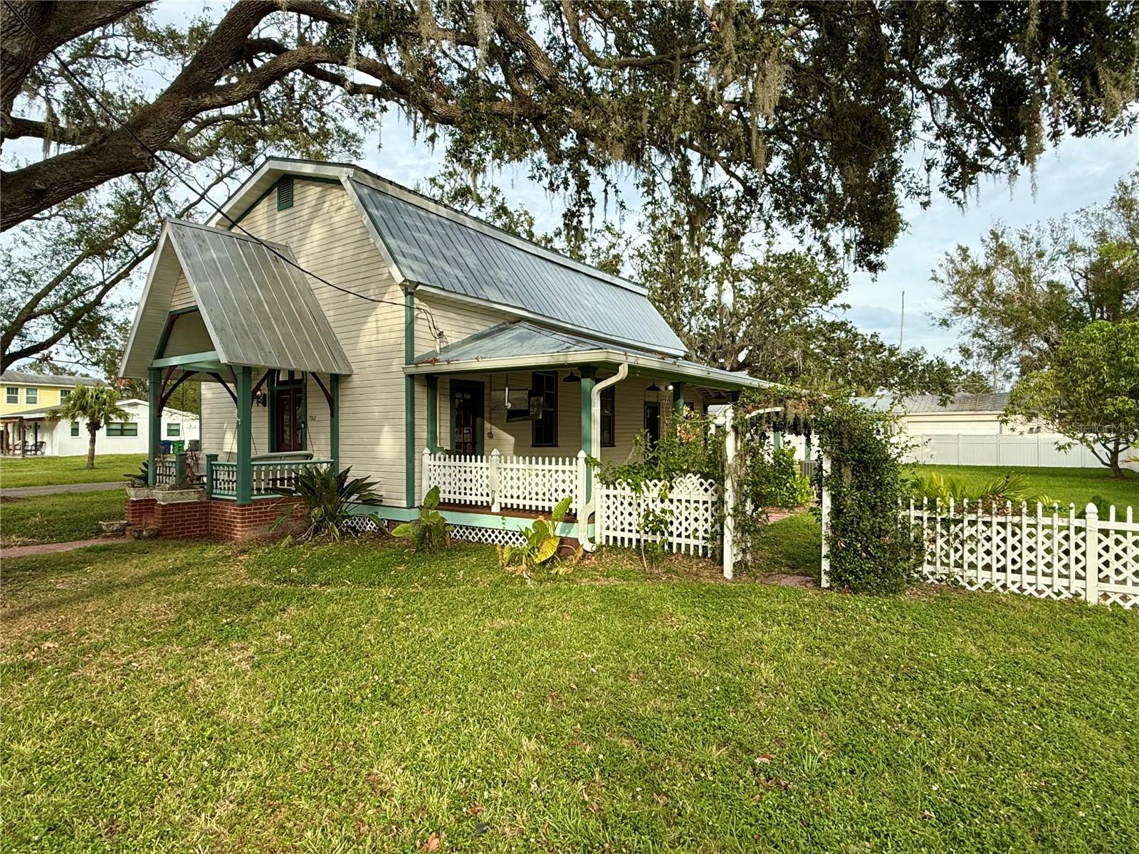 7002 SHAMROCK RD S, TAMPA, FL, 33616