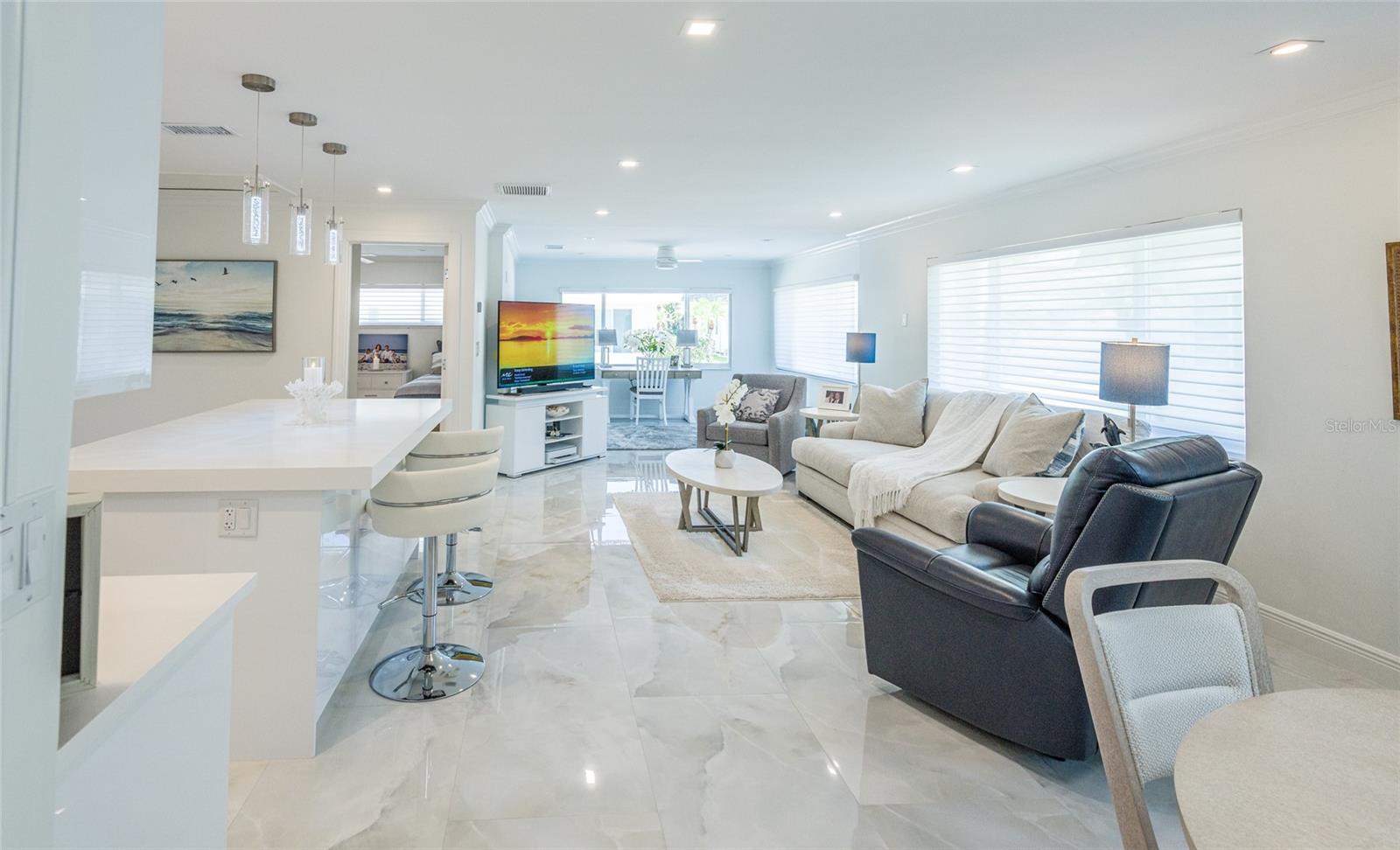 1900 BENJAMIN FRANKLIN DR #V11, SARASOTA, FL, 34236