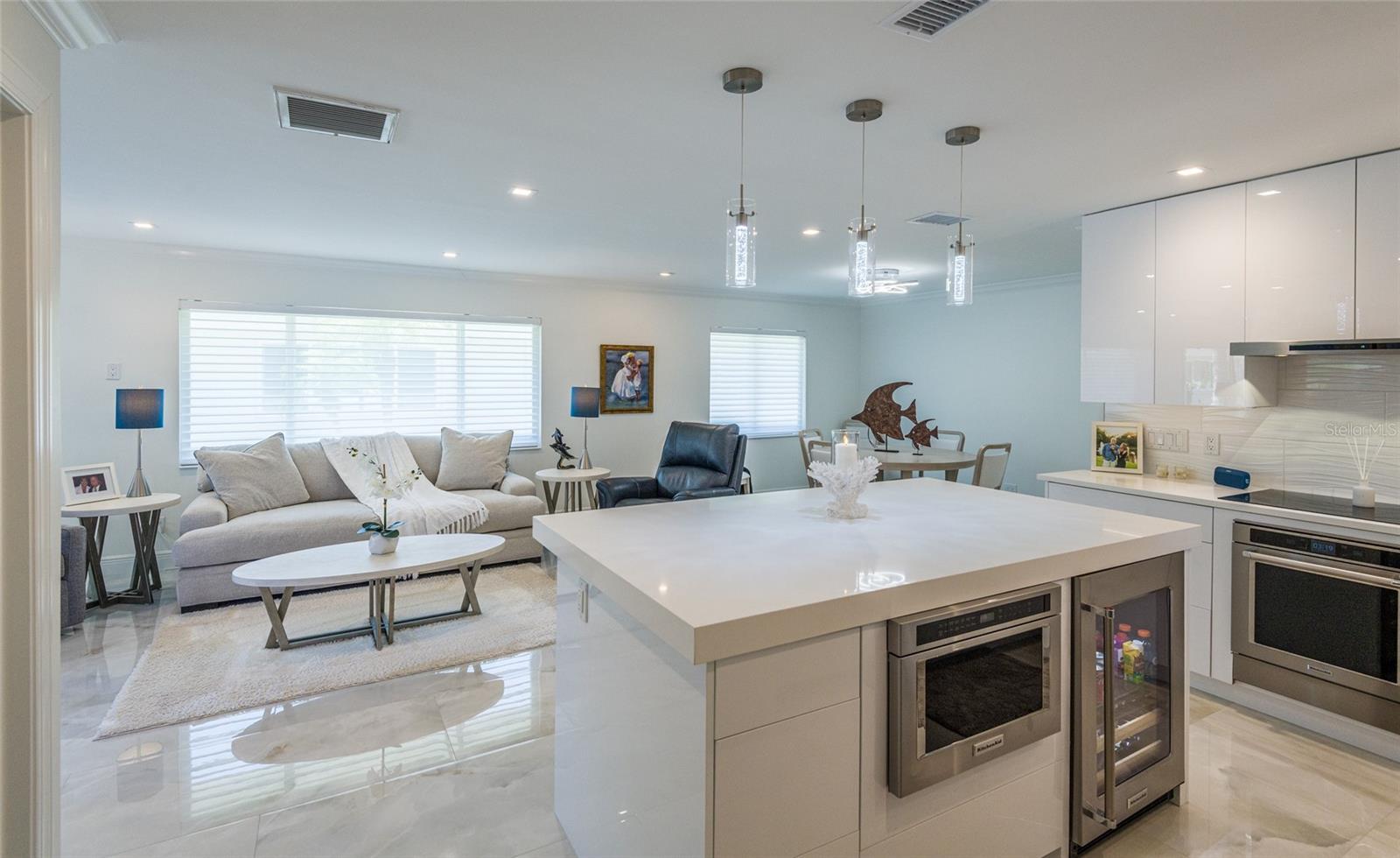 1900 BENJAMIN FRANKLIN DR #V11, SARASOTA, FL, 34236