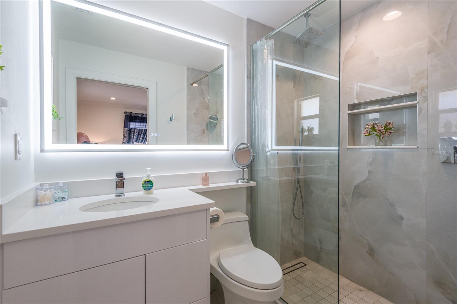 1900 BENJAMIN FRANKLIN DR #V11, SARASOTA, FL, 34236