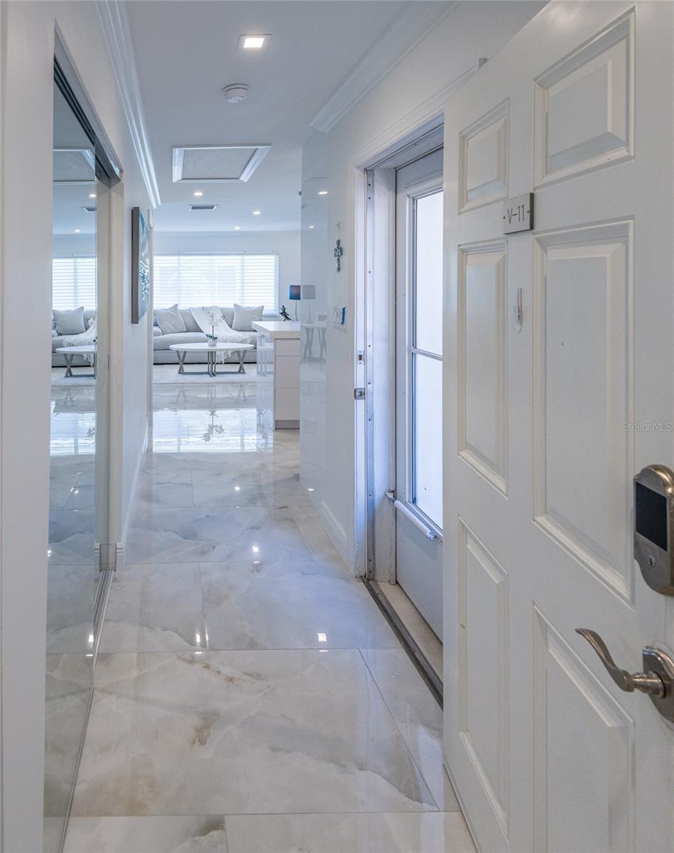 1900 BENJAMIN FRANKLIN DR #V11, SARASOTA, FL, 34236