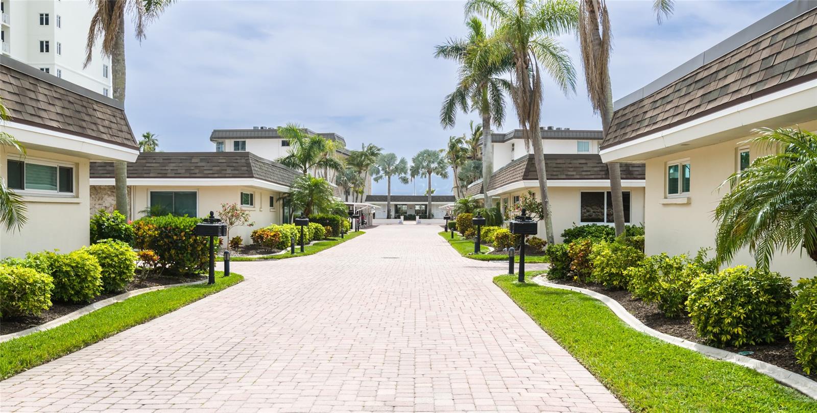 1900 BENJAMIN FRANKLIN DR #V11, SARASOTA, FL, 34236