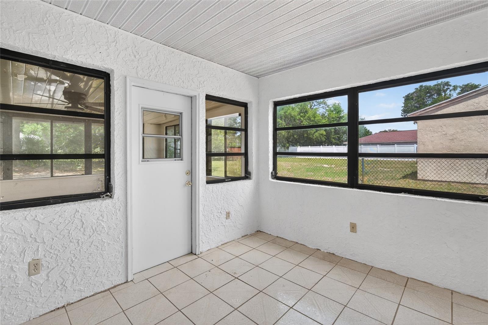 329 OAK TRACK DR, OCALA, FL, 34472