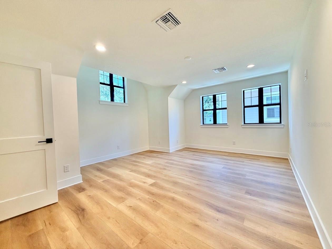709 GARDEN WEST TER, WINTER GARDEN, FL, 34787