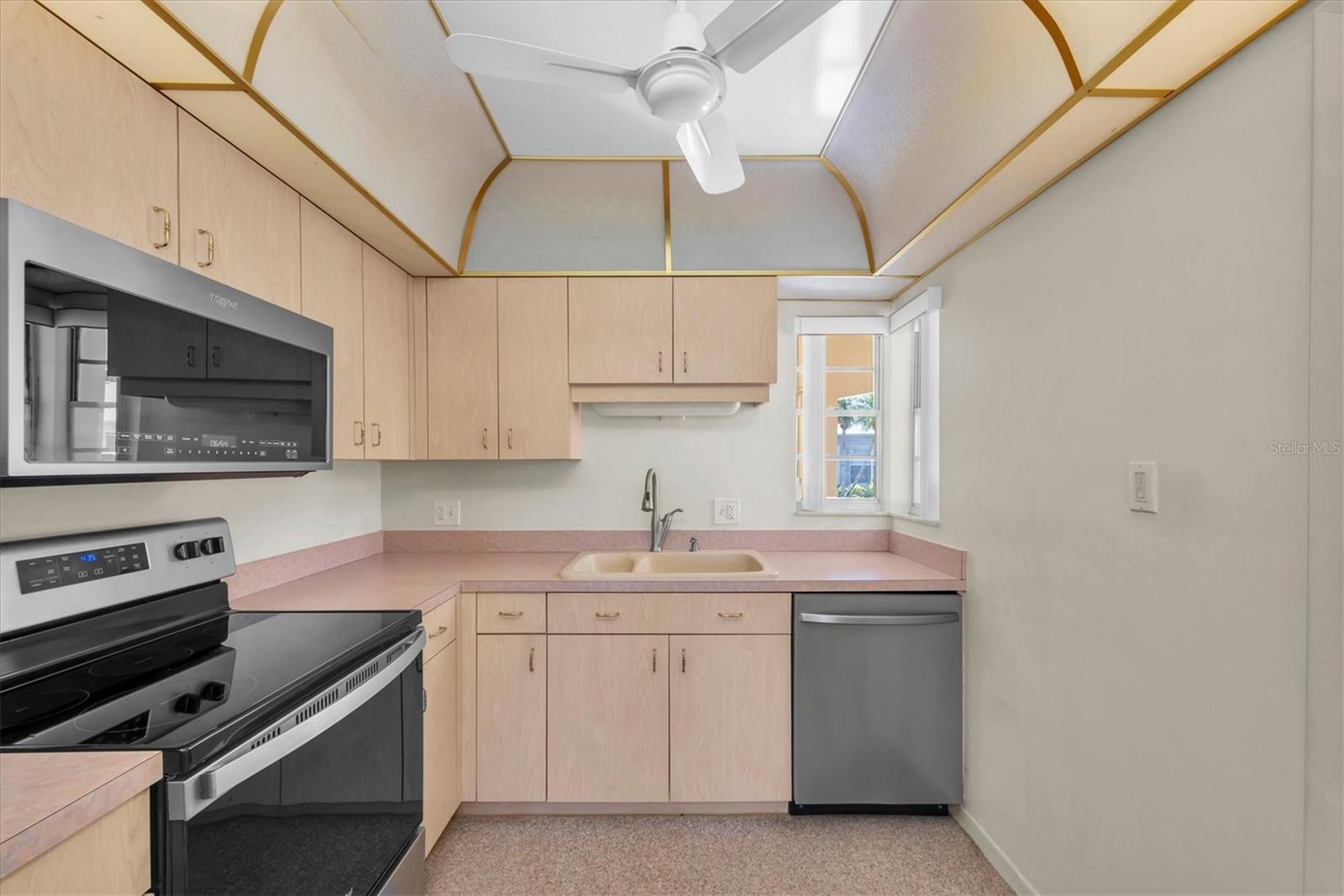 8241 BRENTWOOD RD #8241, SEMINOLE, FL, 33777