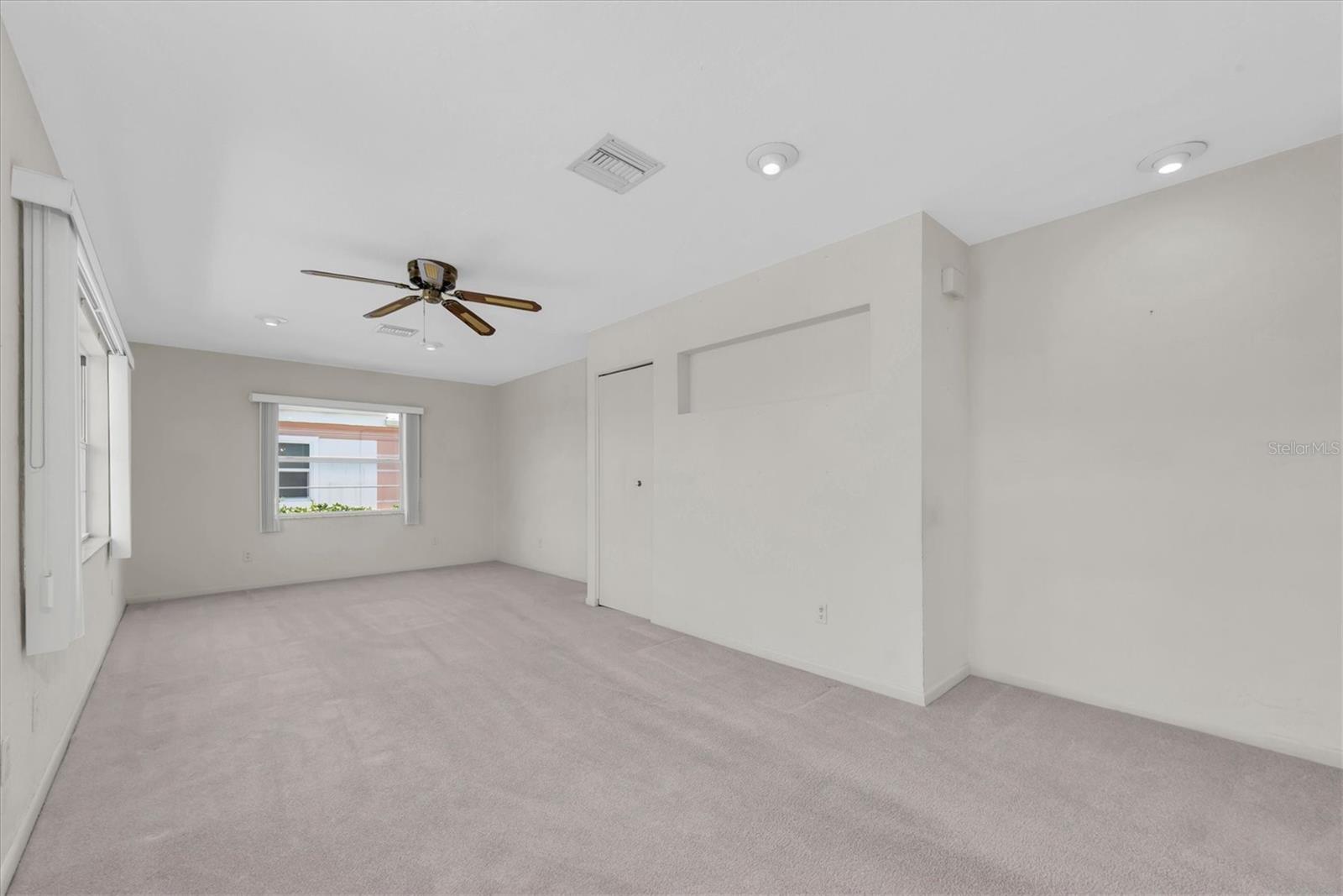 8241 BRENTWOOD RD #8241, SEMINOLE, FL, 33777