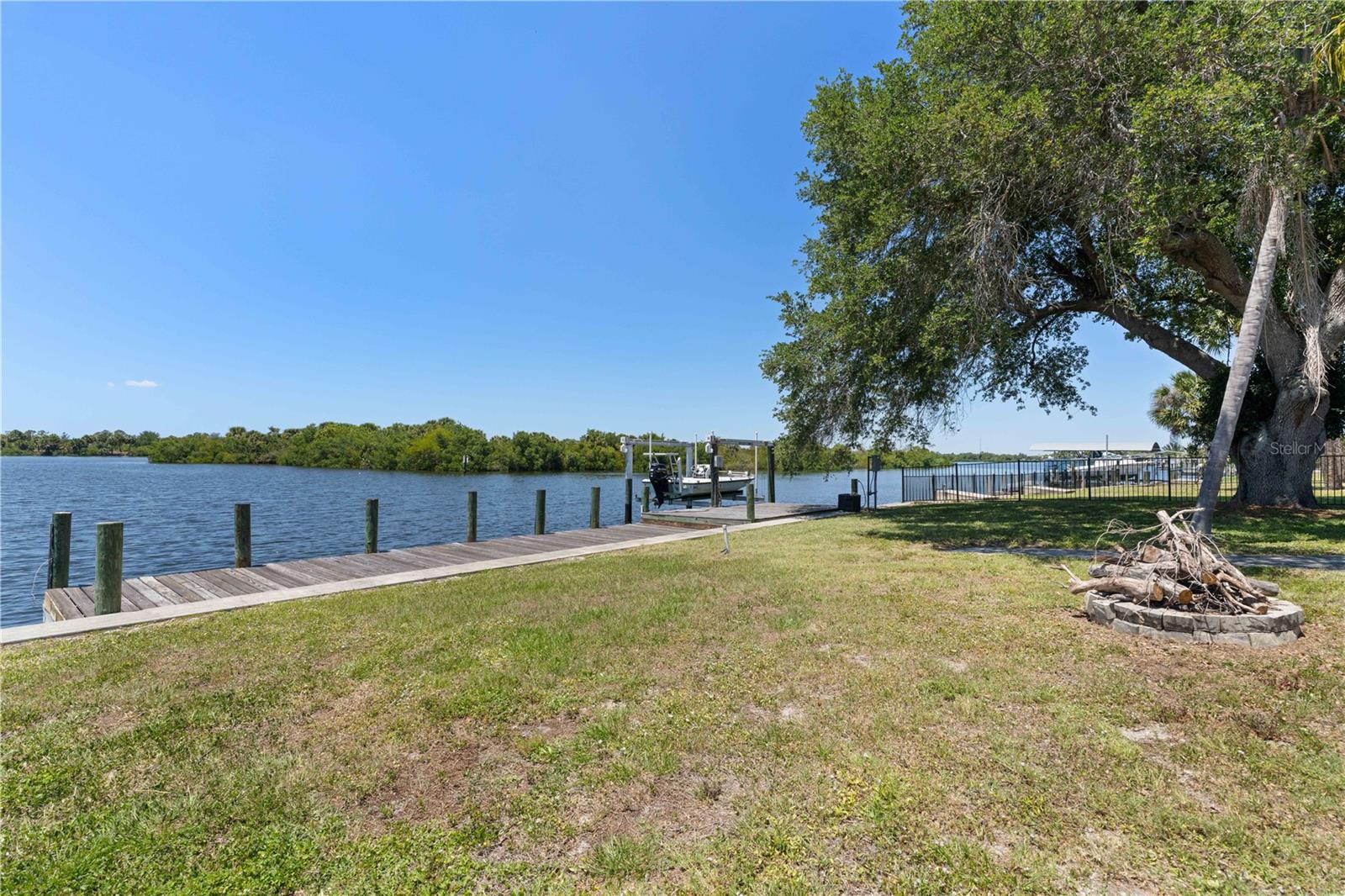 174 SPRING LAKE BLVD NW, PORT CHARLOTTE, FL, 33952