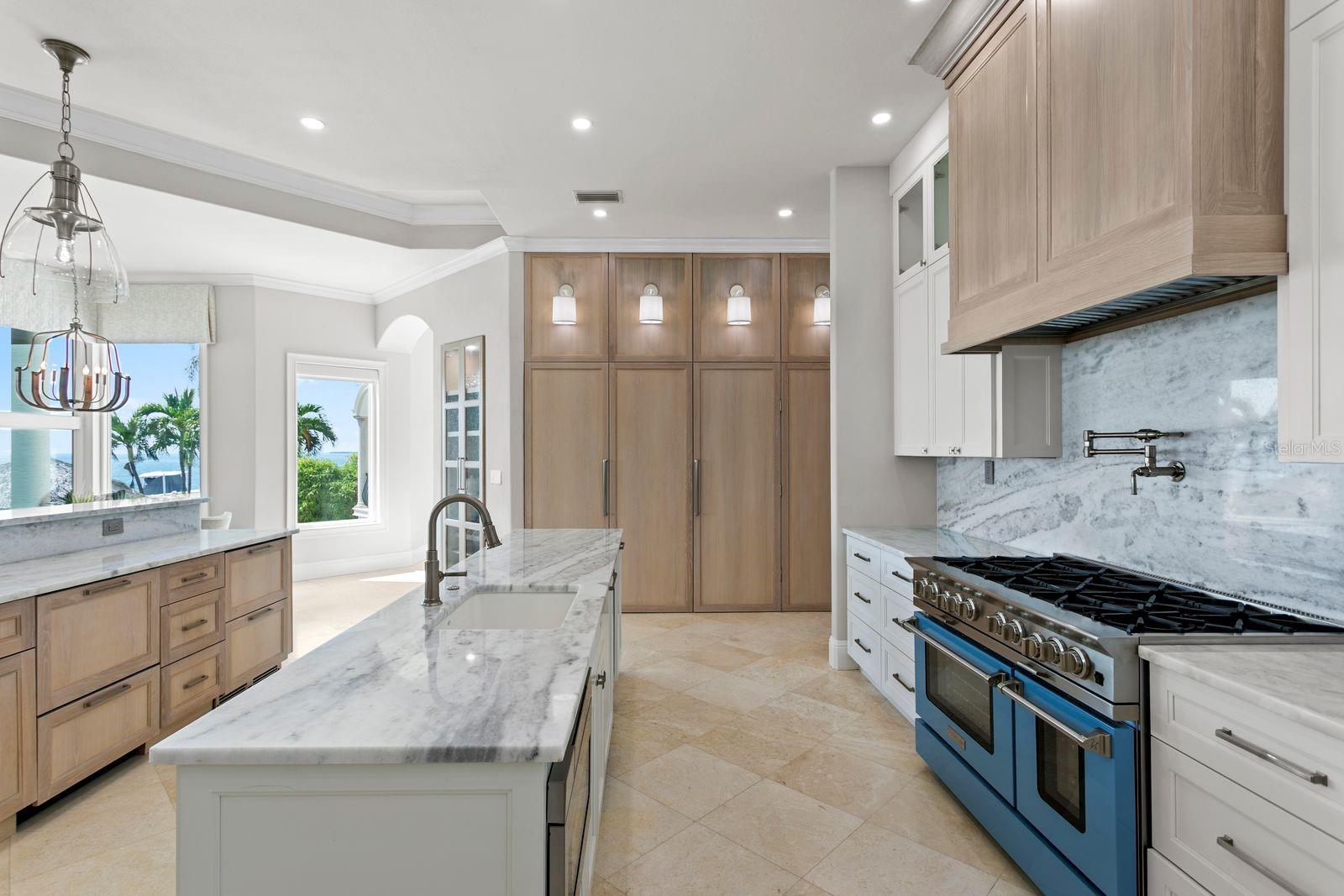 611 1ST AVE S, TIERRA VERDE, FL, 33715