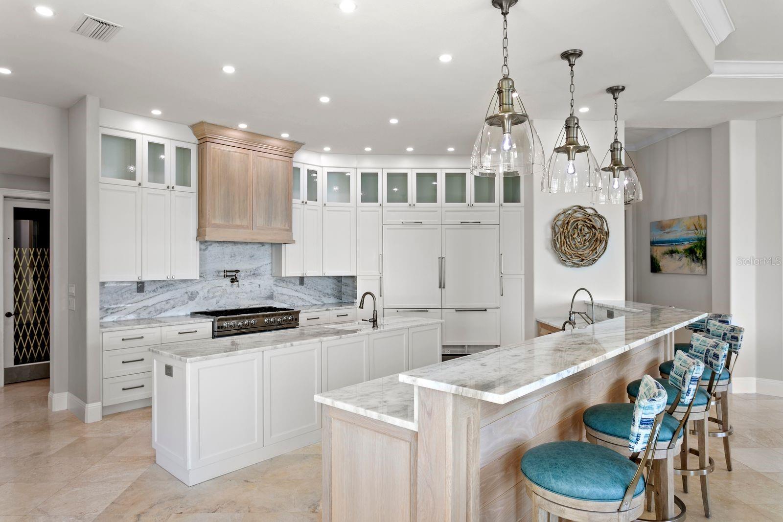 611 1ST AVE S, TIERRA VERDE, FL, 33715