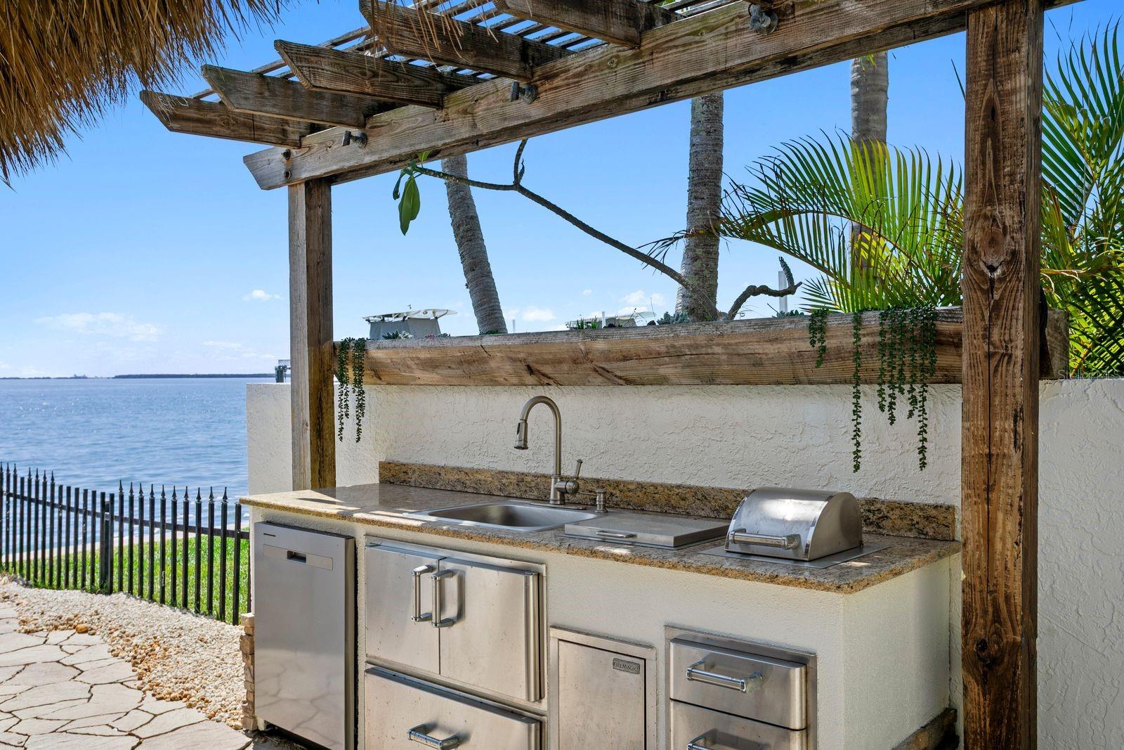 611 1ST AVE S, TIERRA VERDE, FL, 33715