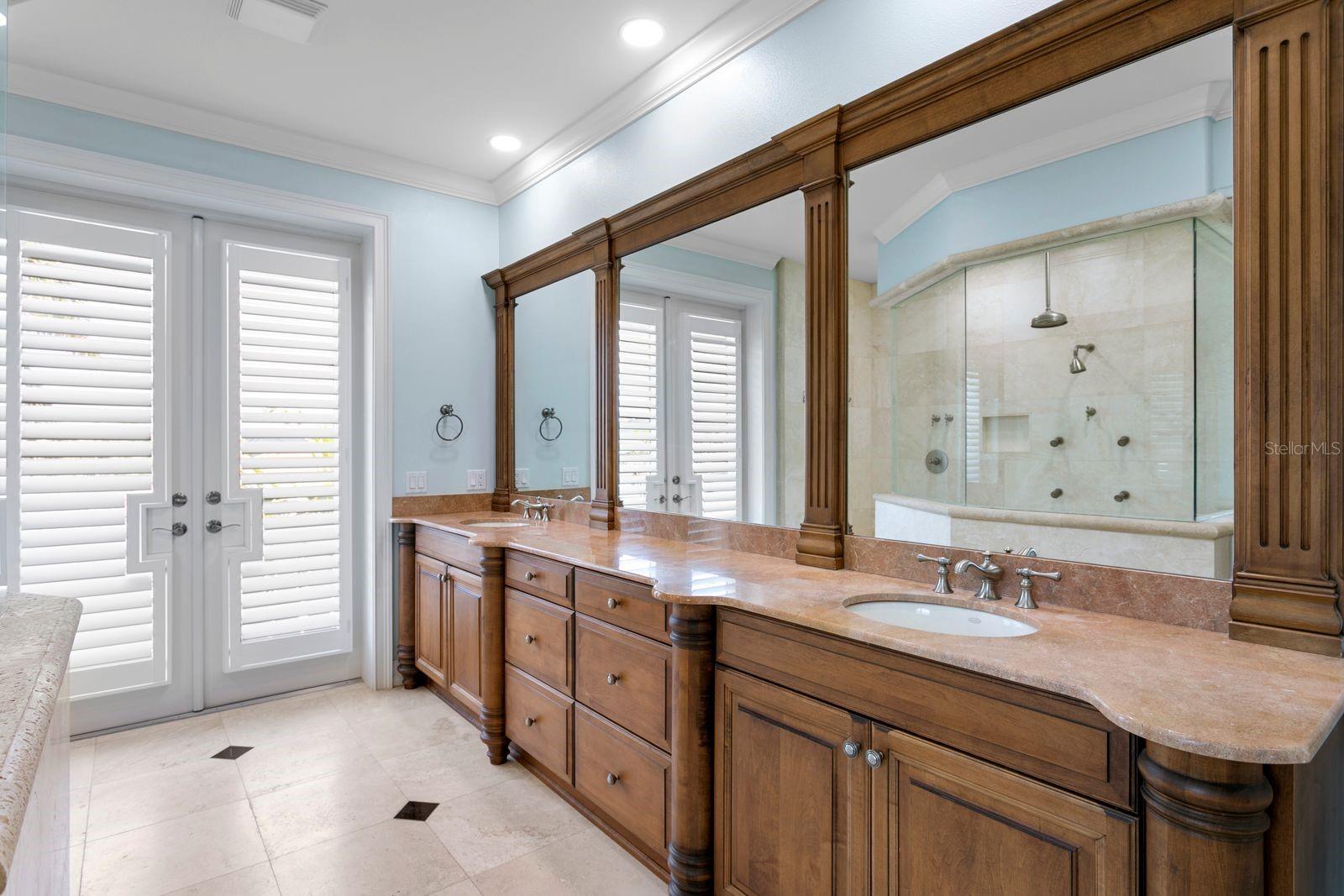 611 1ST AVE S, TIERRA VERDE, FL, 33715