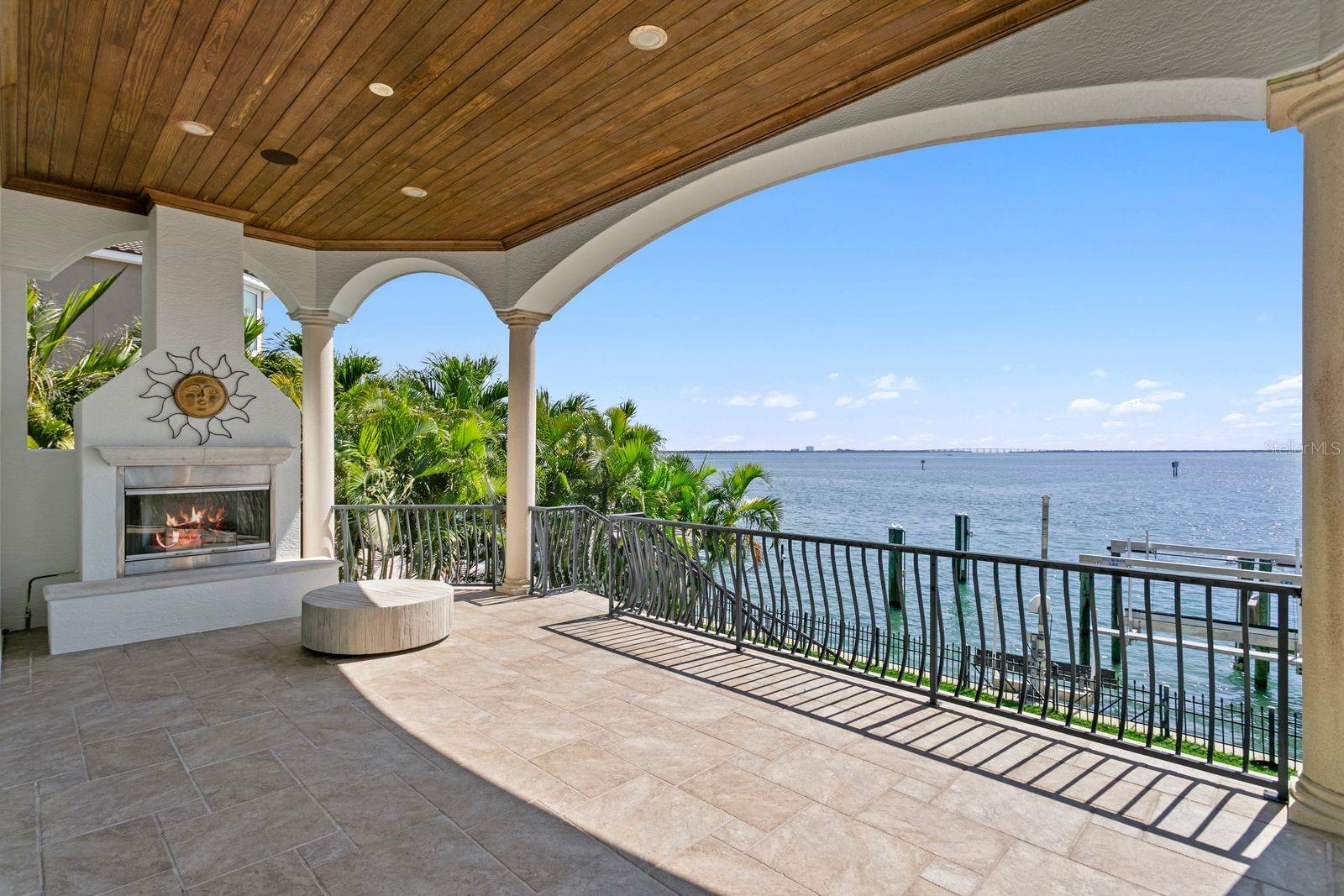 611 1ST AVE S, TIERRA VERDE, FL, 33715