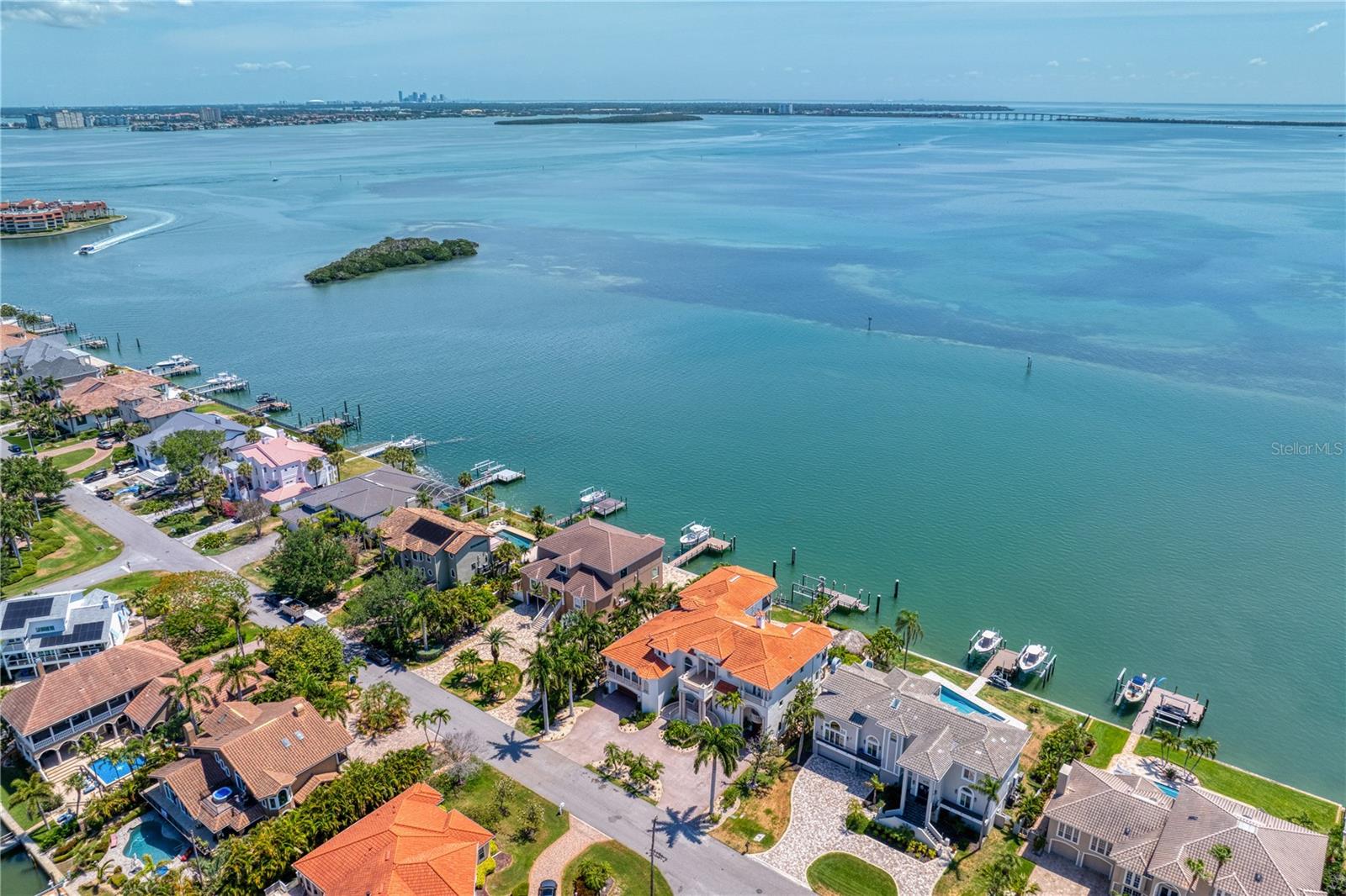 611 1ST AVE S, TIERRA VERDE, FL, 33715