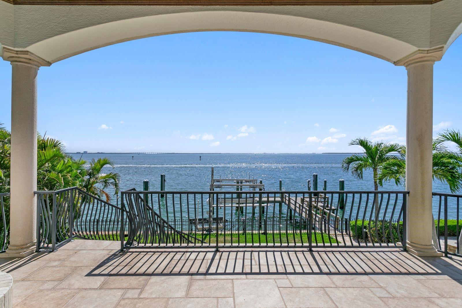 611 1ST AVE S, TIERRA VERDE, FL, 33715
