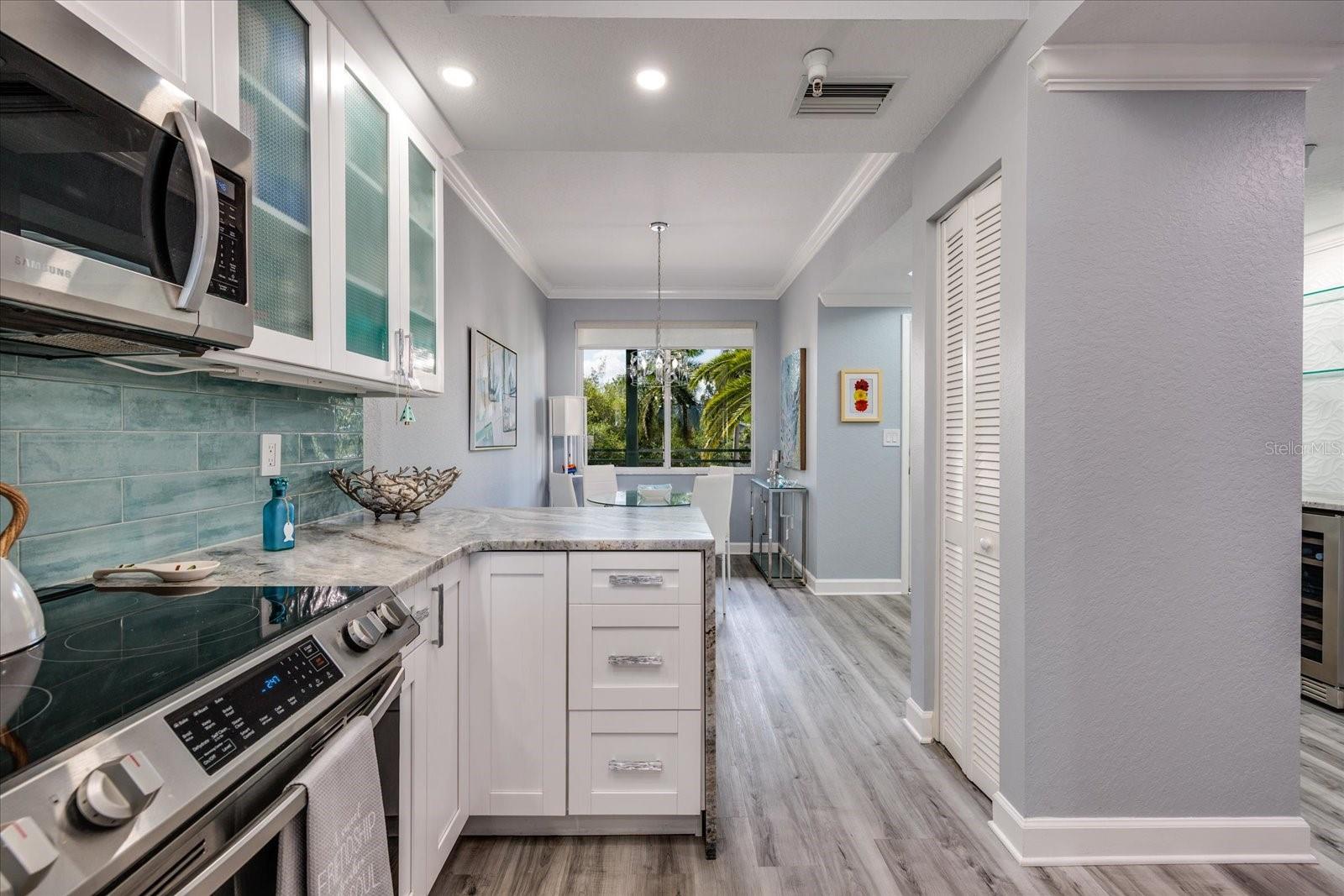 4801 OSPREY DR S #207, ST PETERSBURG, FL, 33711