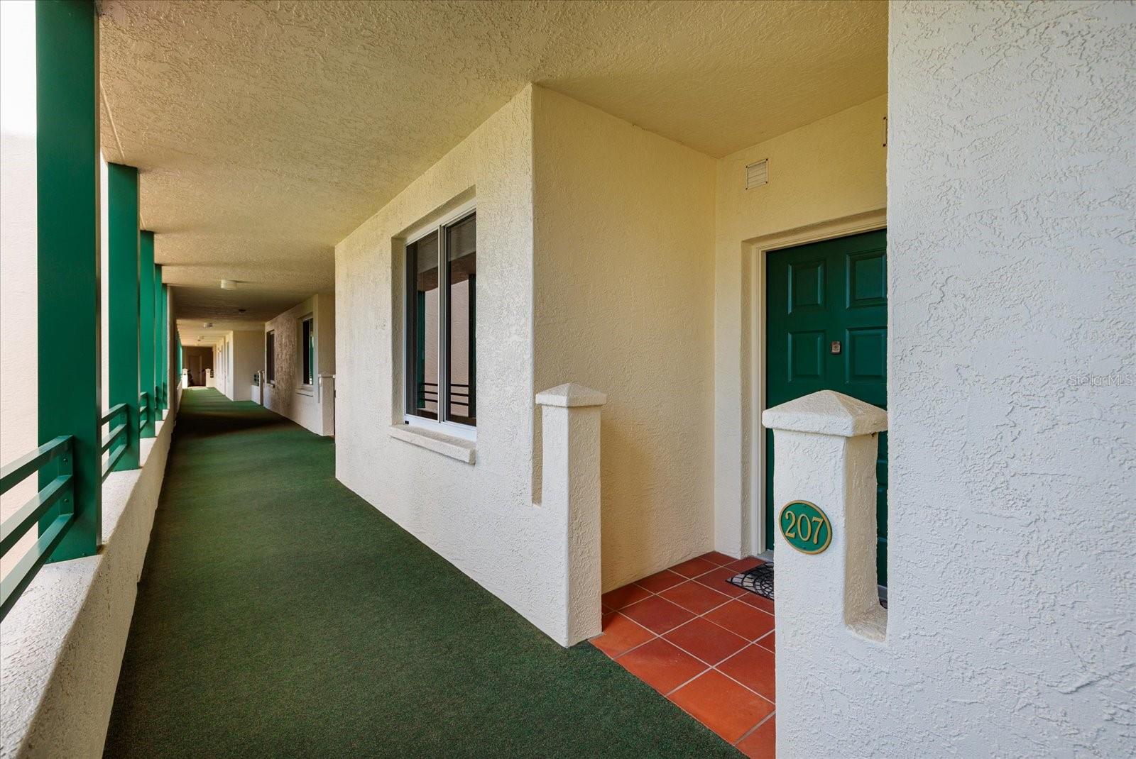 4801 OSPREY DR S #207, ST PETERSBURG, FL, 33711