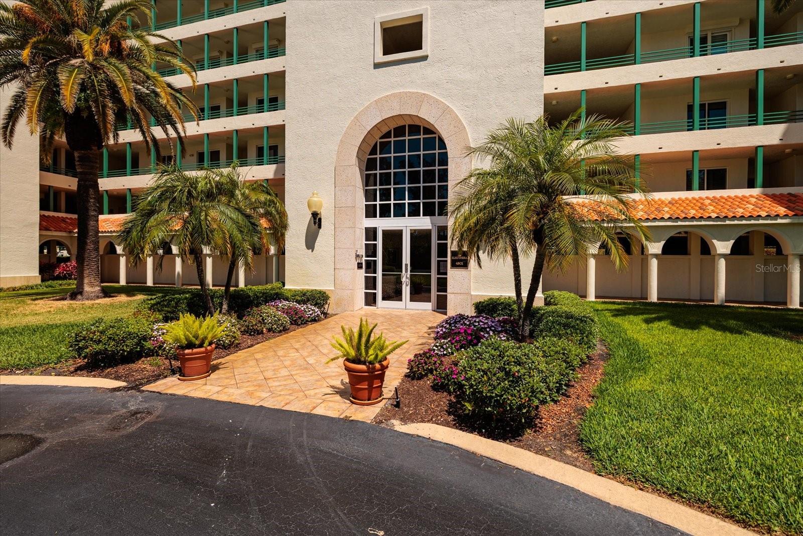 4801 OSPREY DR S #207, ST PETERSBURG, FL, 33711