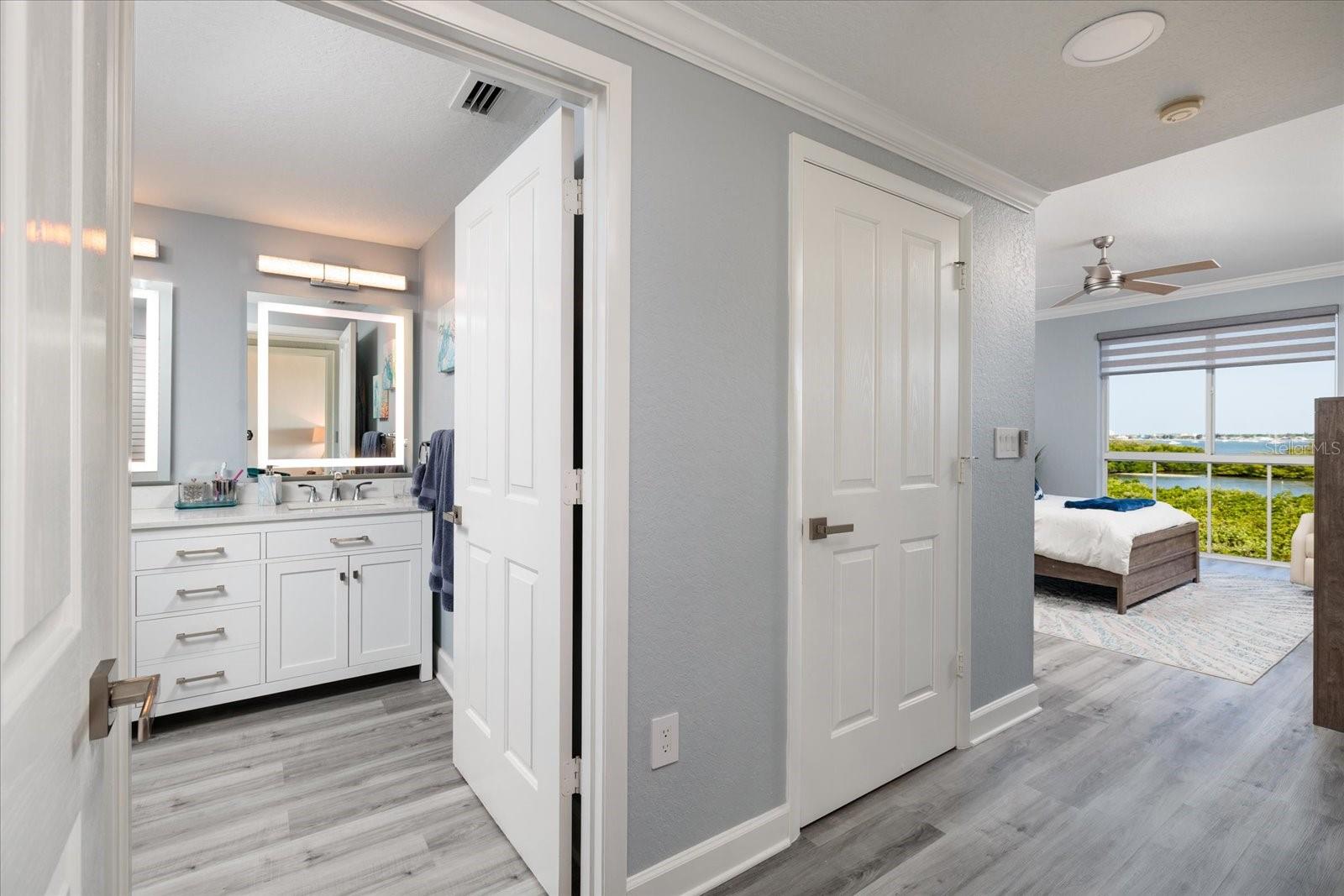 4801 OSPREY DR S #207, ST PETERSBURG, FL, 33711