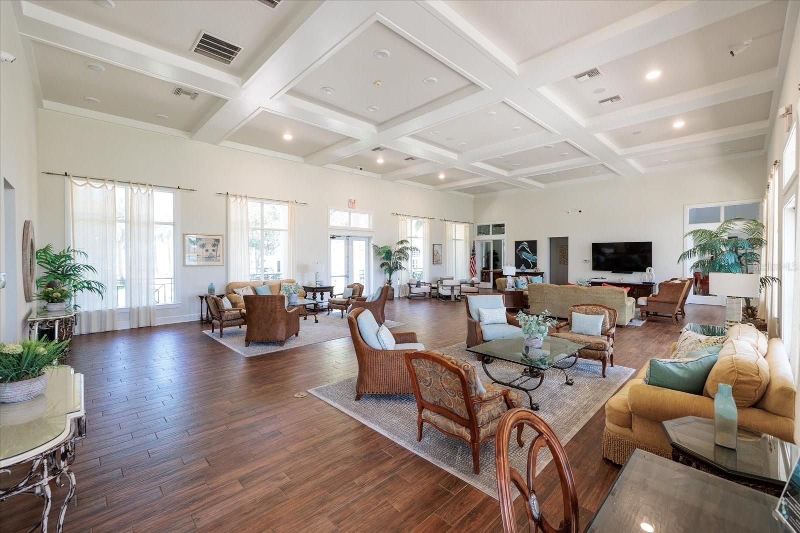 4801 OSPREY DR S #207, ST PETERSBURG, FL, 33711