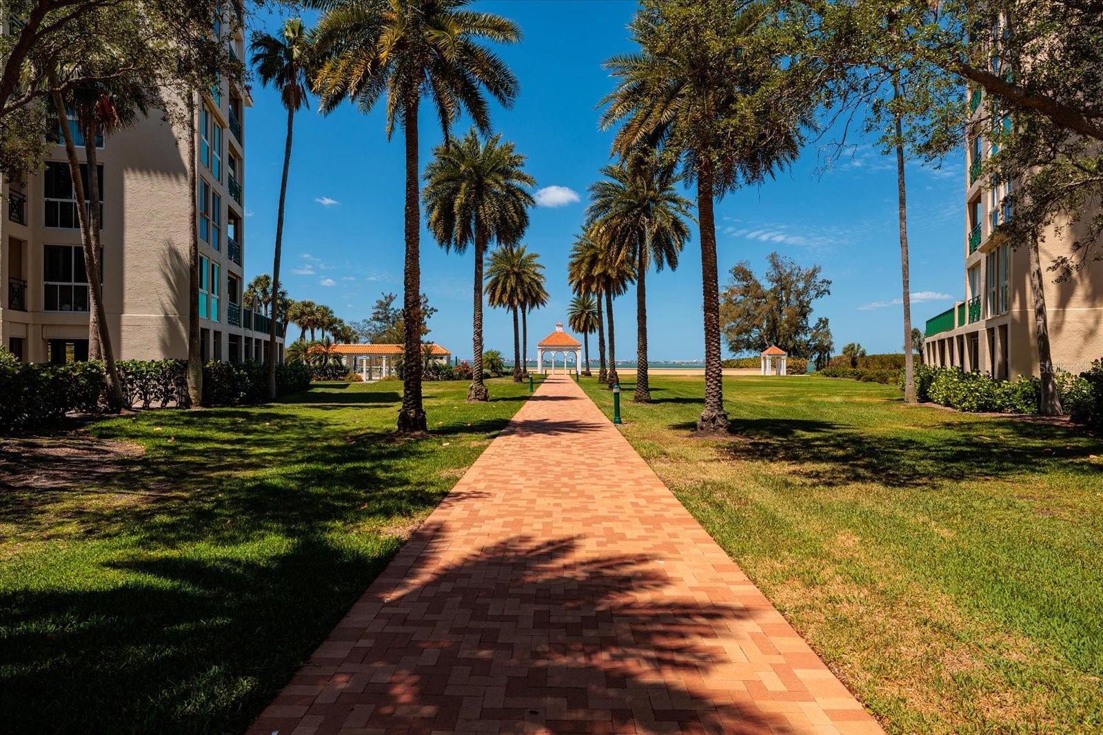 4801 OSPREY DR S #207, ST PETERSBURG, FL, 33711