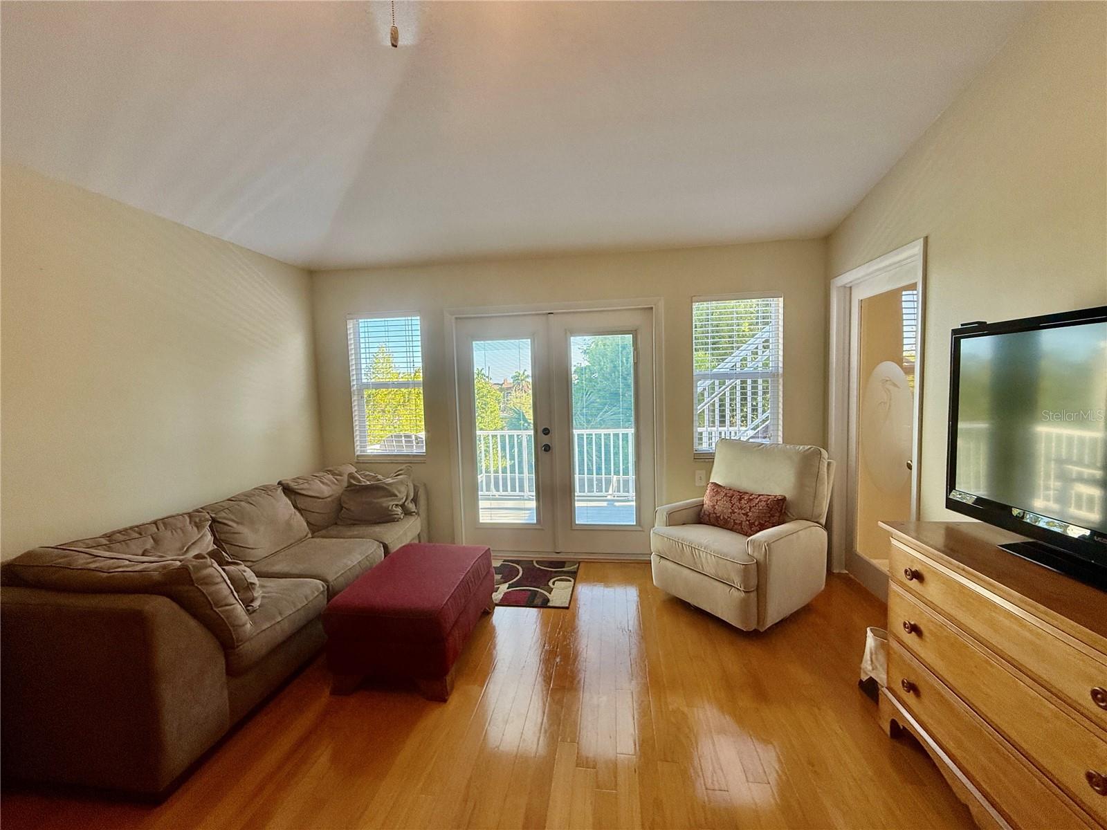 501 PALM AVE, PALM HARBOR, FL, 34683
