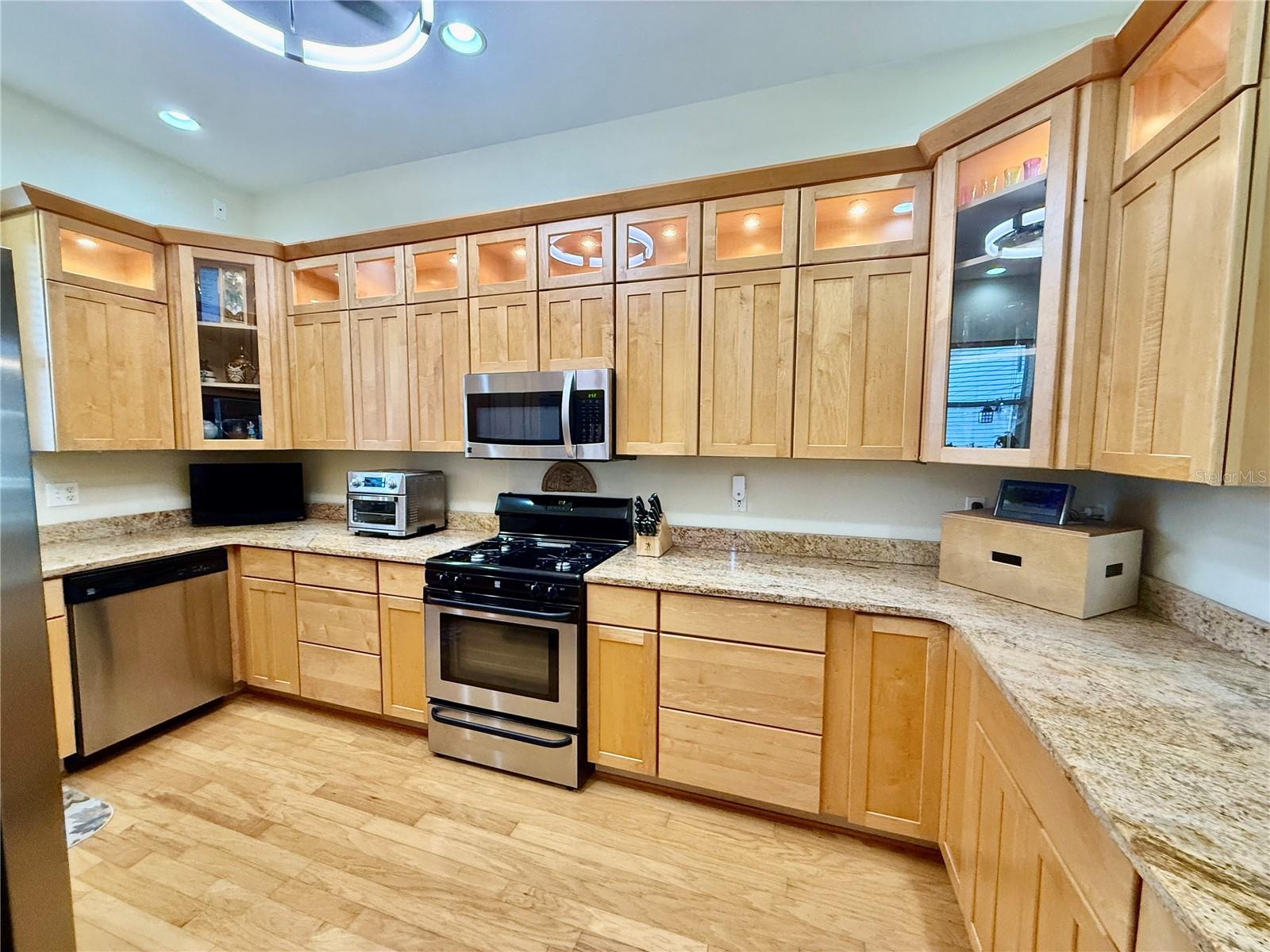 501 PALM AVE, PALM HARBOR, FL, 34683