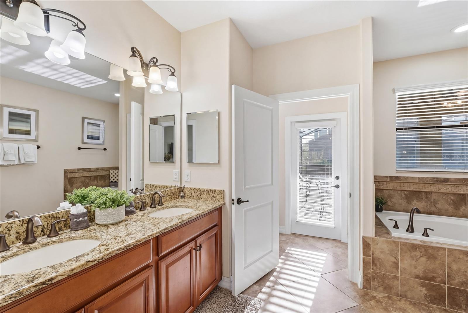 1414 THUNDERBIRD RD, DAVENPORT, FL, 33896