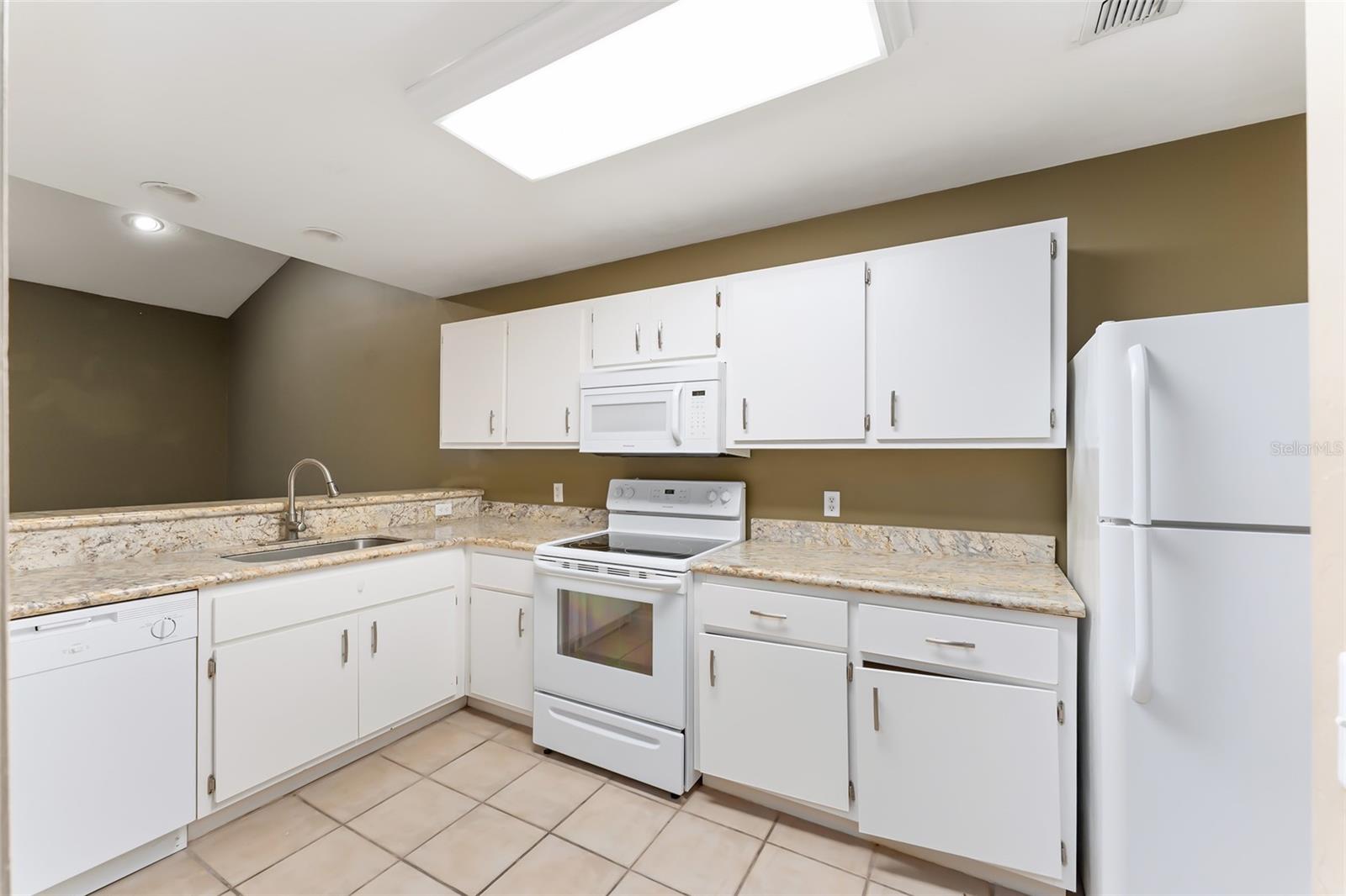 4700 SW ARCHER RD #13, GAINESVILLE, FL, 32608