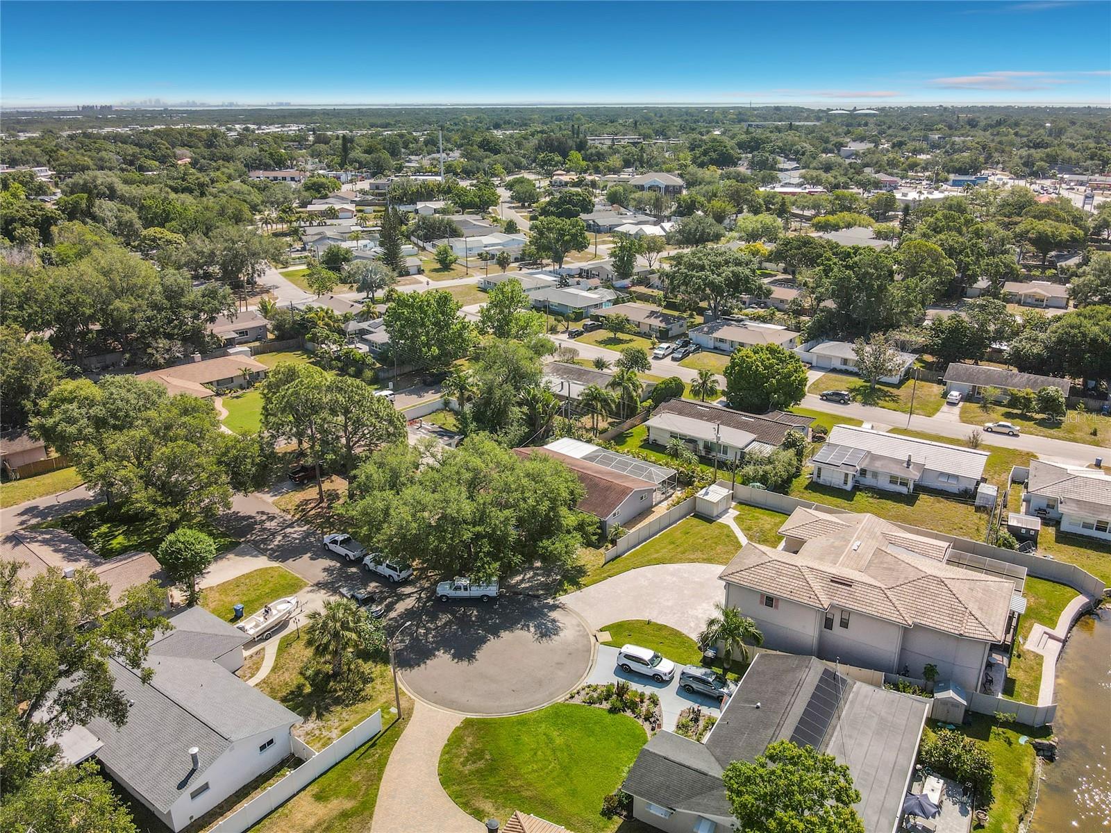 211 NW MONROE CIR N, ST PETERSBURG, FL, 33702