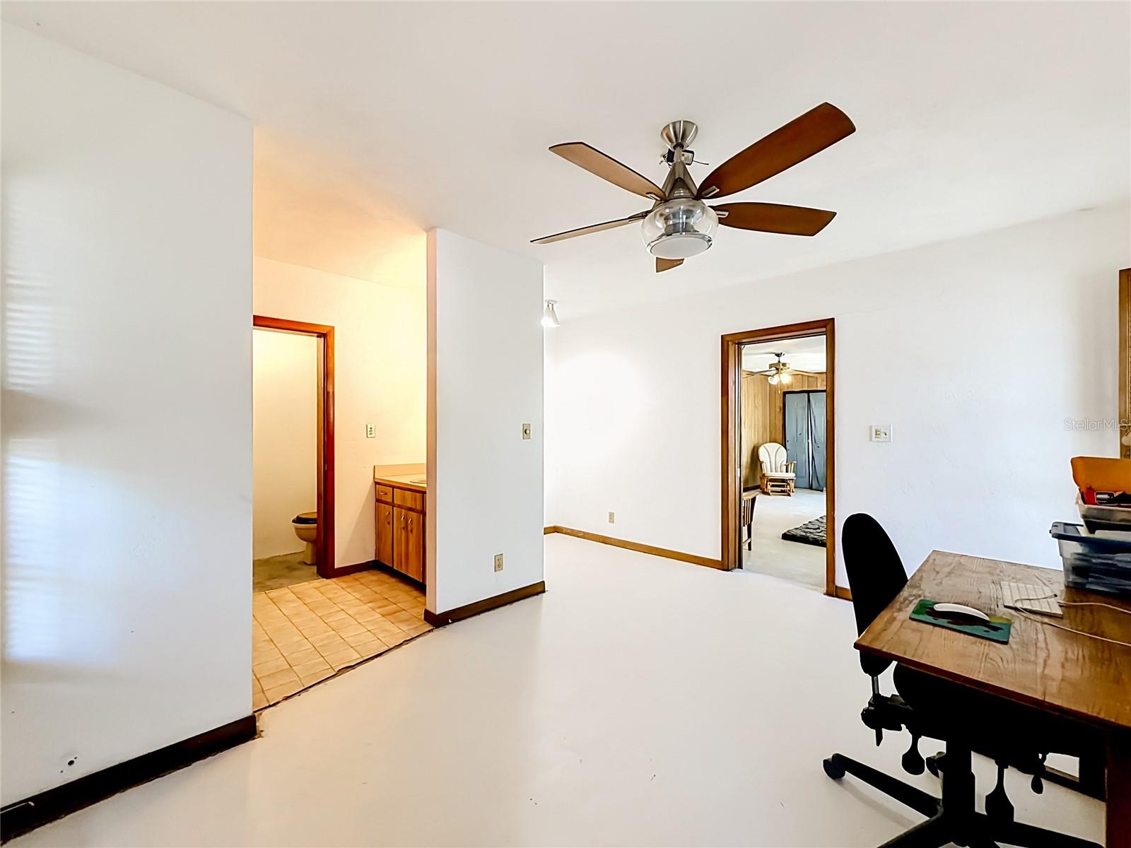 211 NW MONROE CIR N, ST PETERSBURG, FL, 33702