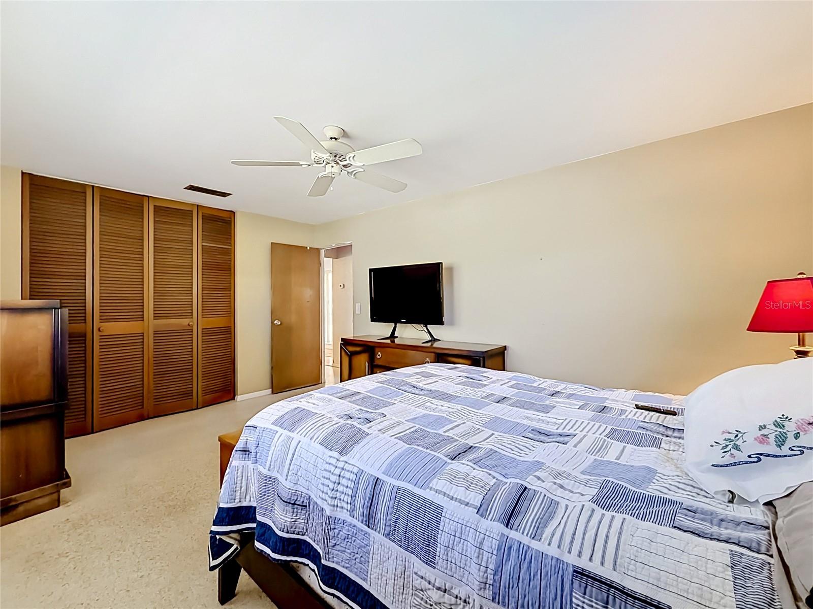 211 NW MONROE CIR N, ST PETERSBURG, FL, 33702