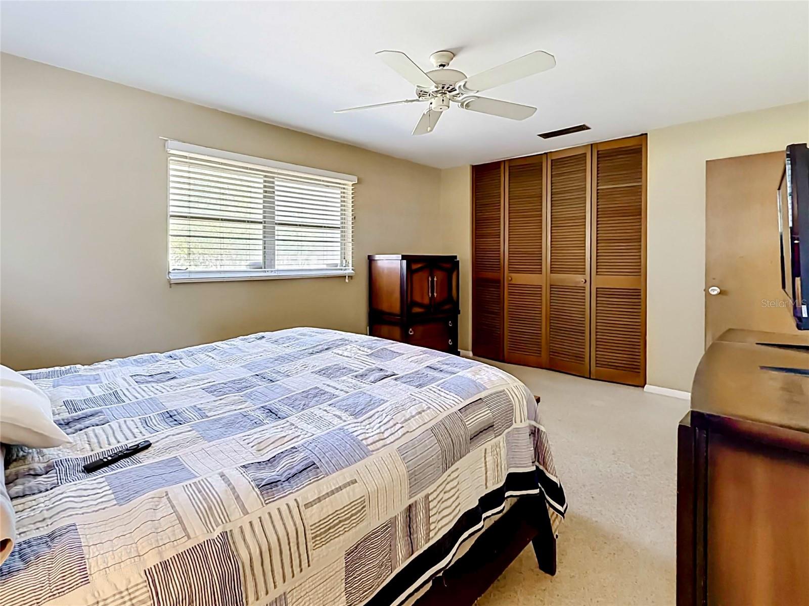 211 NW MONROE CIR N, ST PETERSBURG, FL, 33702