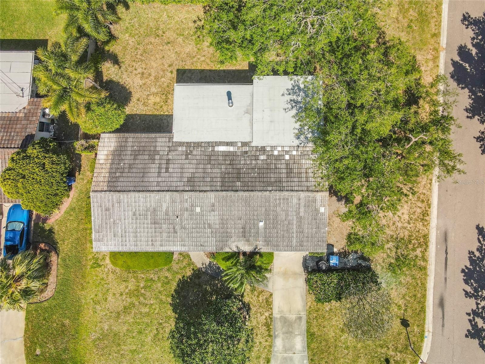 211 NW MONROE CIR N, ST PETERSBURG, FL, 33702