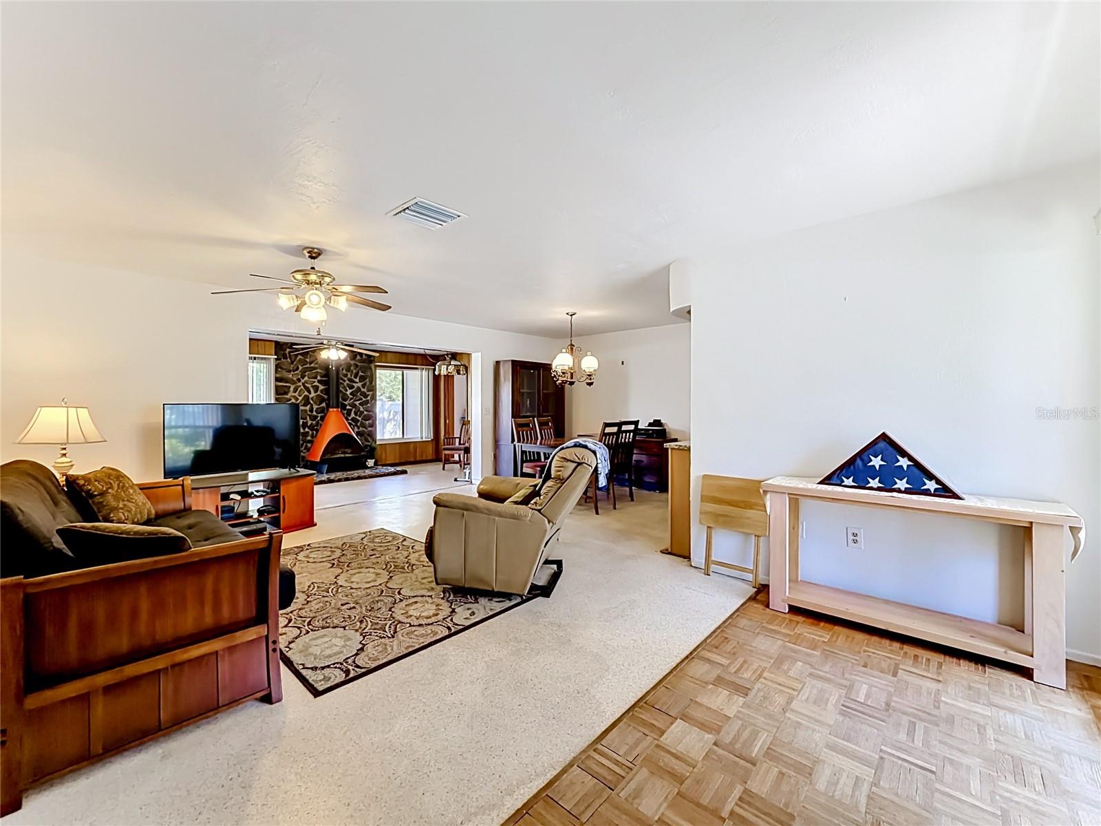 211 NW MONROE CIR N, ST PETERSBURG, FL, 33702