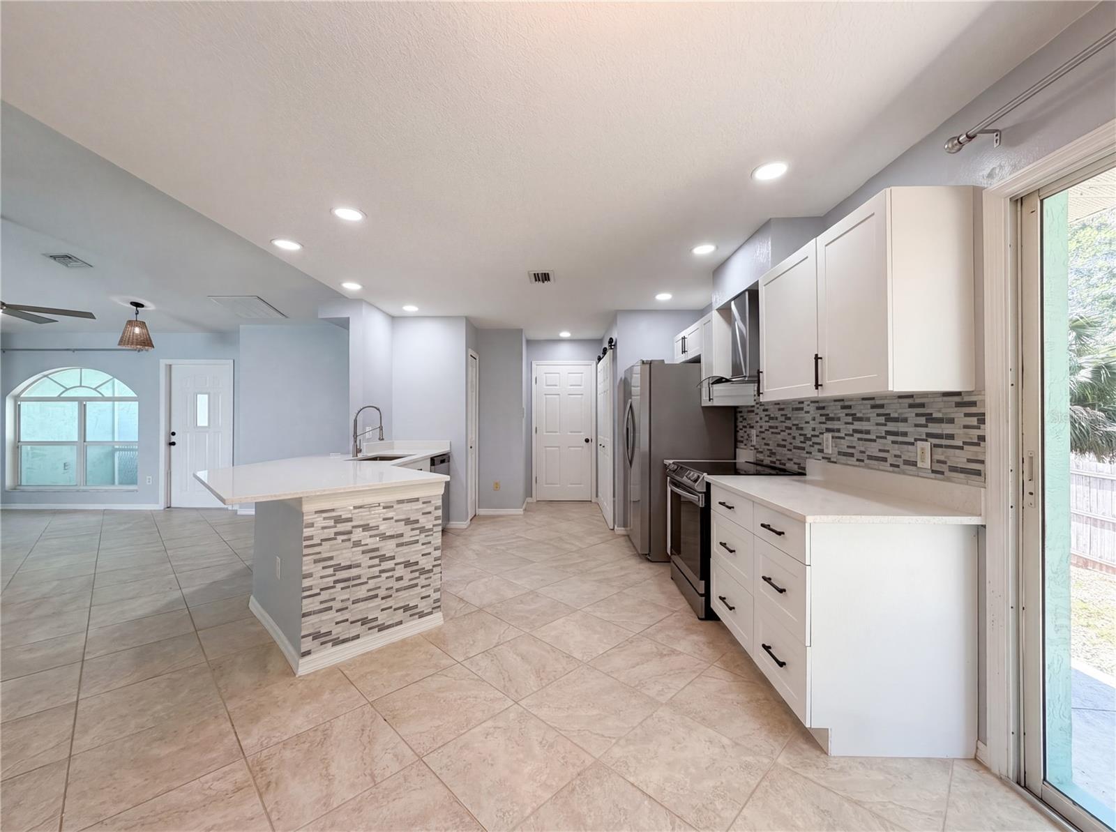 212 WASHINGTON AVE, OSPREY, FL, 34229