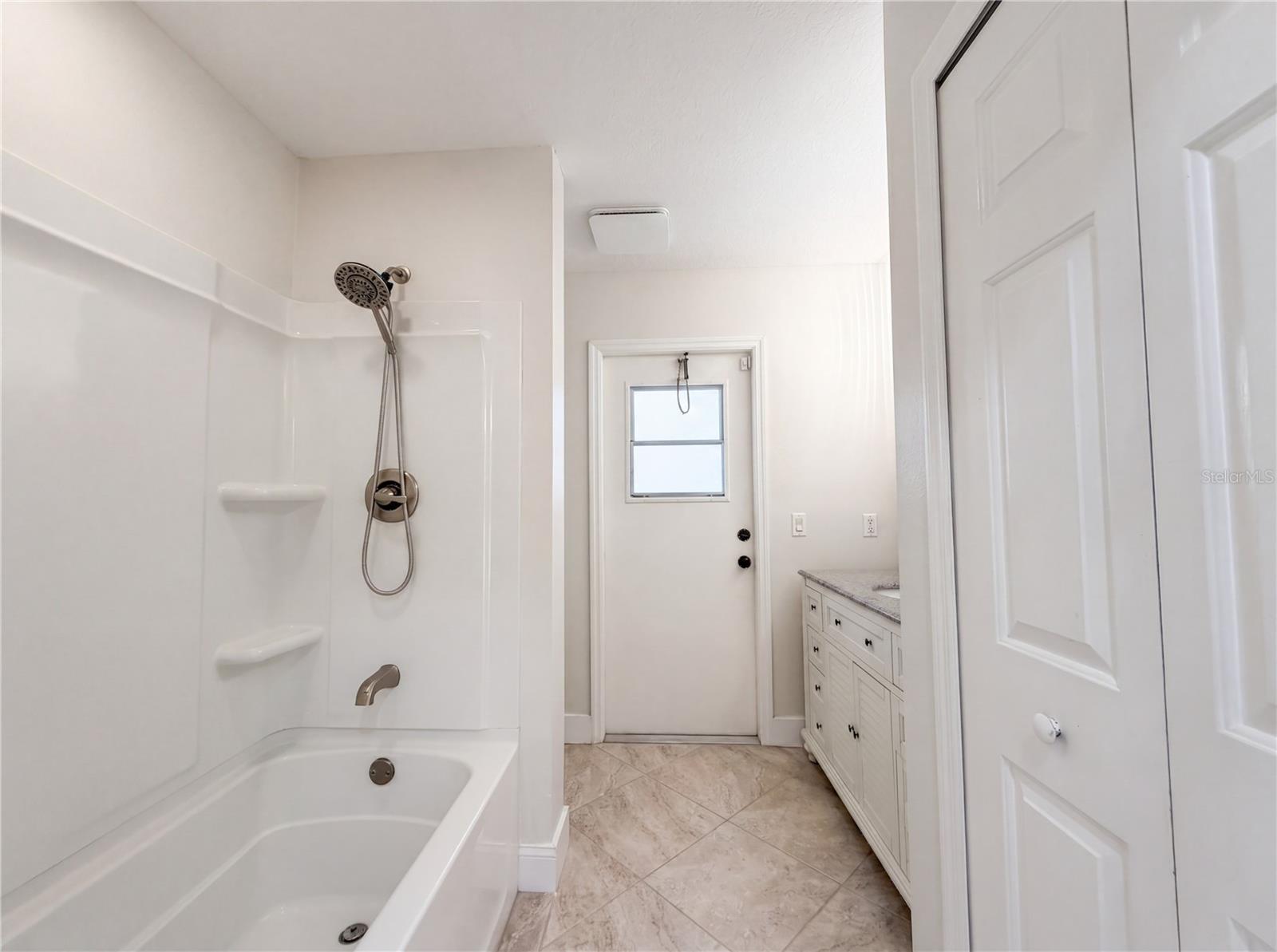 212 WASHINGTON AVE, OSPREY, FL, 34229